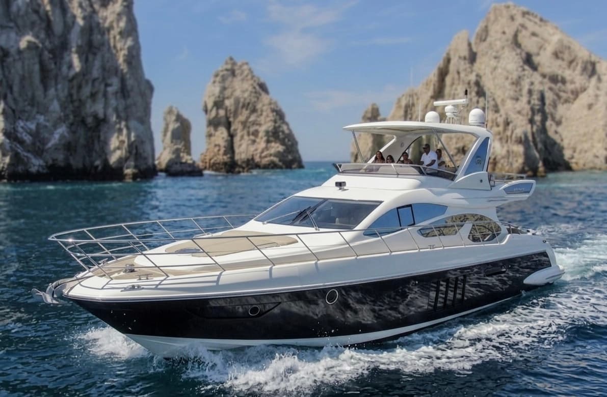Luxury yacht charter in Los Cabos